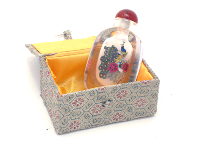 Peacocks inside painting snuff bottle
