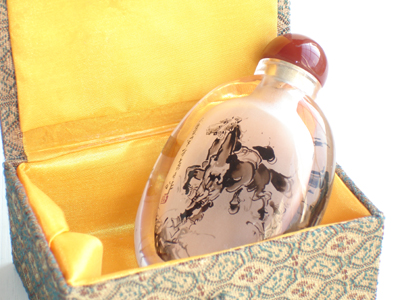 Thick glass inside painting horse snuff bottle