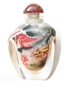 Thick glass inside painting dragon snuff bottle