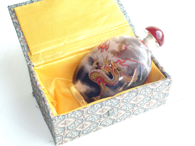 Dragon inside painting snuff bottle