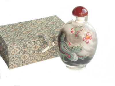 Dragon inside painting snuff bottle