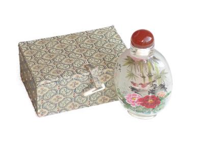 peonies inside painting snuff bottle