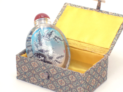 white plum blossoms inside painting snuff bottle